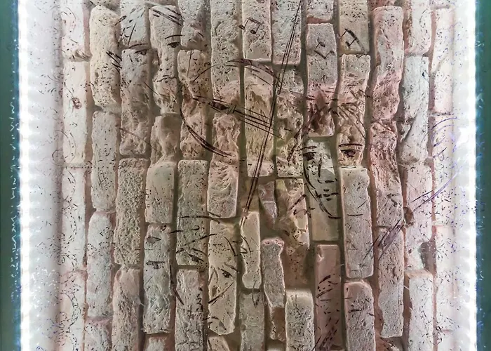 Art 4* Split